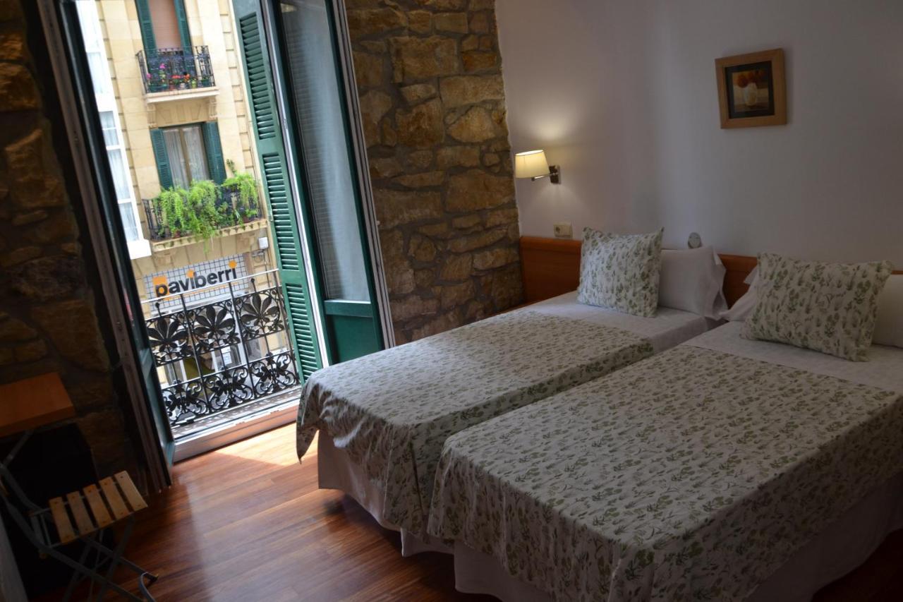 Pension Nuevas Artes San Sebastián Exteriör bild